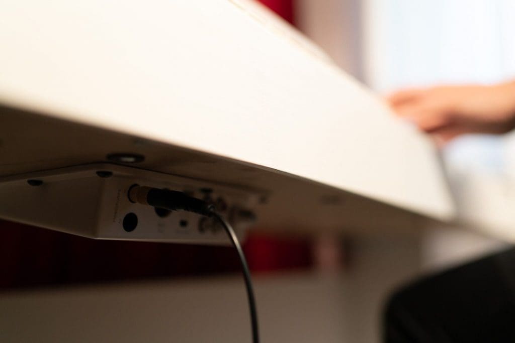 Headphone connection